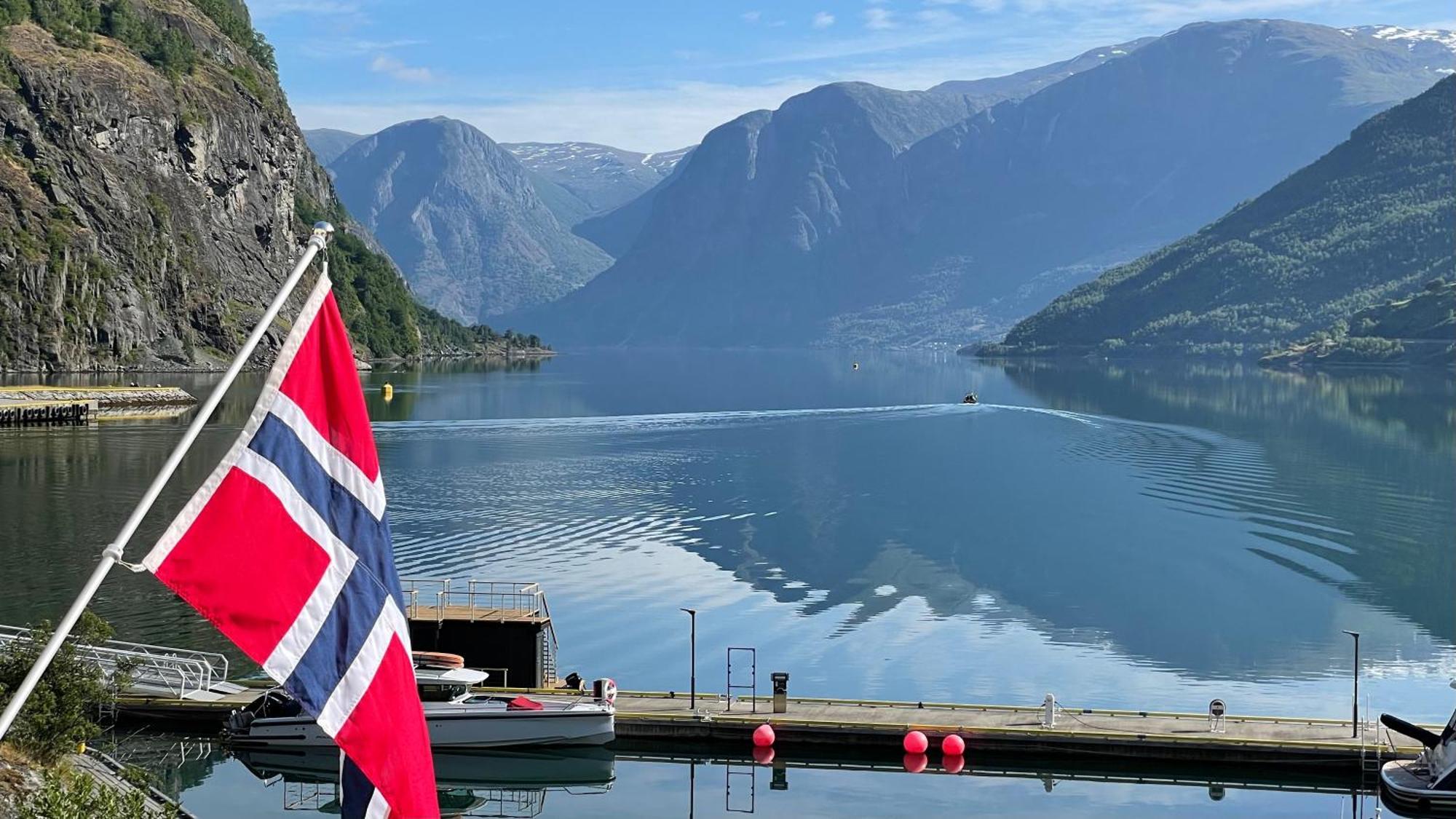 Svingen Guesthouse - Panoramic Fjord Views In Flåm Extérieur photo